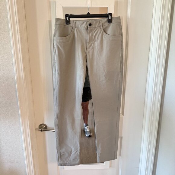 Vuori Men's Meta Pants Size 33 Color Grey - Picture 2 of 5